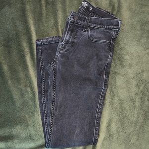 HOLLISTER SUPER SKINNY JEANS